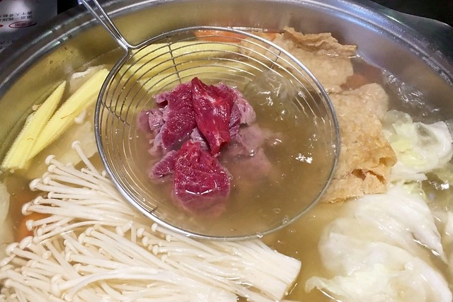 牛老總涮牛肉火鍋|使用溫體牛肉,食材新鮮有誠意,老店新開魅力不減,台中宵夜也有好去處 @飛天璇的口袋