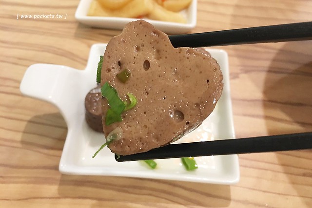 剛好2了┃台中北屯美食:深夜食堂出現豪華版的泡麵,台中人吃宵夜的新選擇,剛好冰果室的最新力作 @飛天璇的口袋