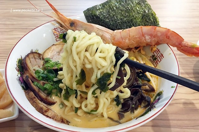 剛好2了┃台中北屯美食:深夜食堂出現豪華版的泡麵,台中人吃宵夜的新選擇,剛好冰果室的最新力作 @飛天璇的口袋