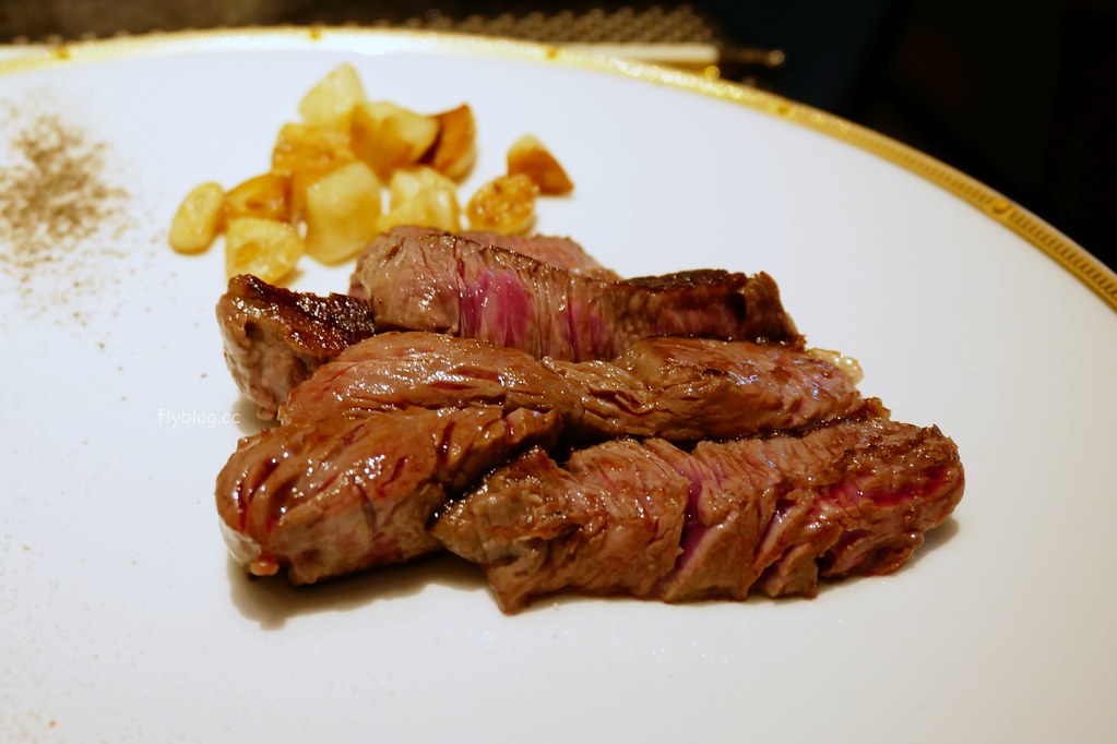 台中南屯|紅花鐵板燒.台北知名鐵板燒進駐公益路,一年一次的奢華生日大餐 @飛天璇的口袋