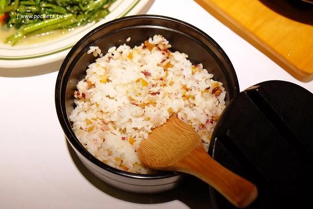 時時香 Rice Bar|瓦城旗下第六個新品牌,跨菜系中式料理色香味俱全,台中新光三越9樓美食新選擇 @飛天璇的口袋