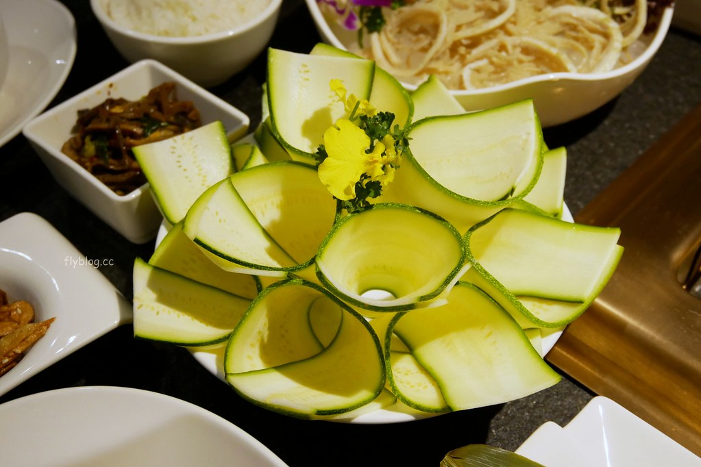 【台中中區】瓦庫麻辣鍋,瓦庫道地重慶麻辣火鍋,享受四川寬窄巷子用餐氛圍 @飛天璇的口袋