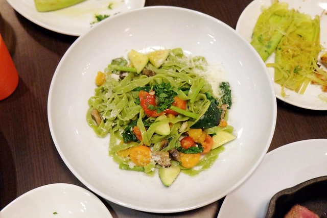 大道301牛排.301 Boulevard|牛排教父鄧有葵最新力作,仟元以下就可以吃到教父級牛排,台中新光三越百貨9樓美食 @飛天璇的口袋