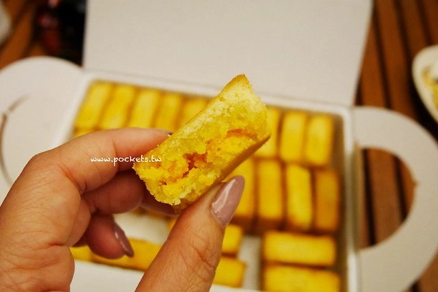 小潘鳳梨酥|聞名全台的鳳梨酥,好吃順口又便宜,節慶要排隊才買的到哦! @飛天璇的口袋