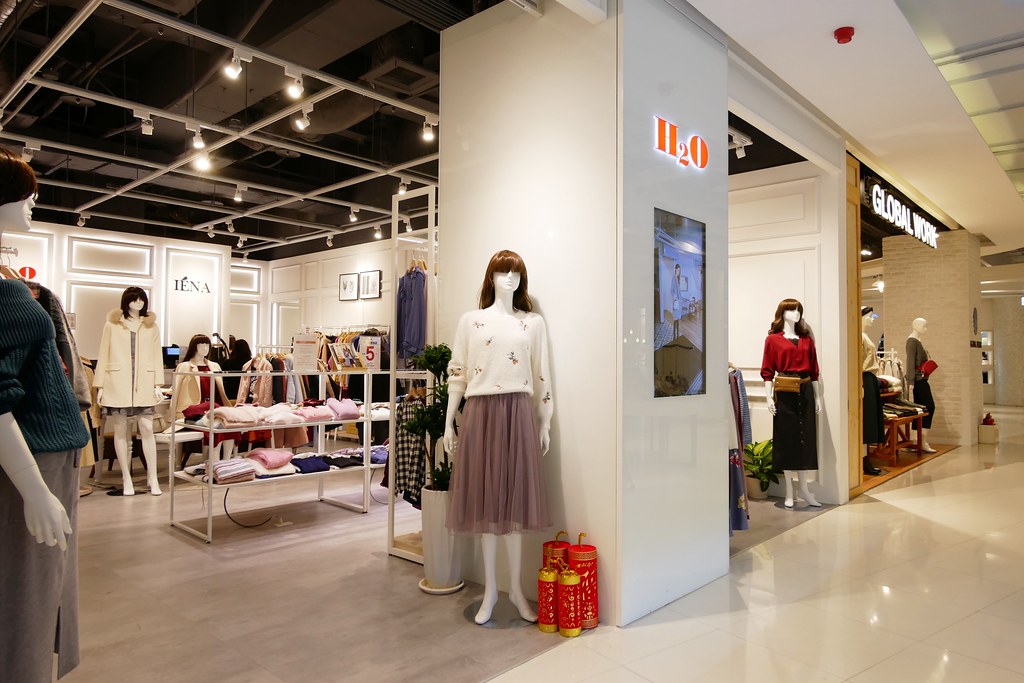 大江購物中心┃桃園旅遊:三大休閒服飾品牌齊聚,結合親子、購物、美食、生活、娛樂,免停車費超貼心,假日全家休閒的好地方 @飛天璇的口袋