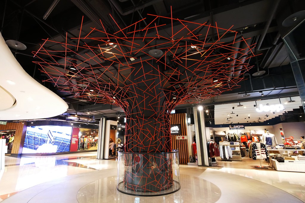 大江購物中心┃桃園旅遊:三大休閒服飾品牌齊聚,結合親子、購物、美食、生活、娛樂,免停車費超貼心,假日全家休閒的好地方 @飛天璇的口袋