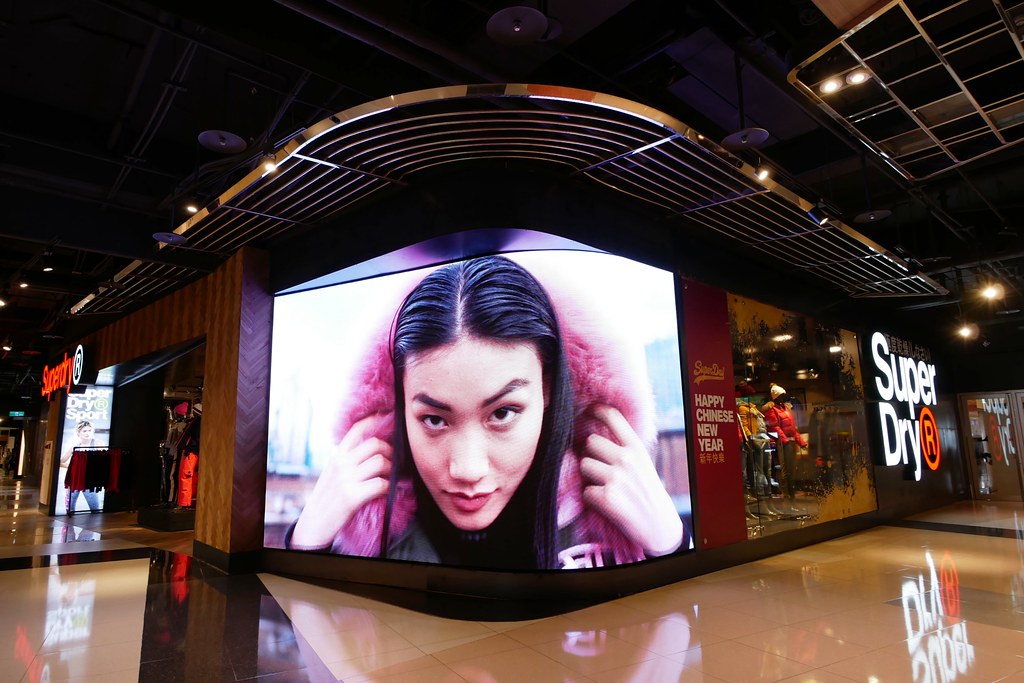 大江購物中心┃桃園旅遊:三大休閒服飾品牌齊聚,結合親子、購物、美食、生活、娛樂,免停車費超貼心,假日全家休閒的好地方 @飛天璇的口袋