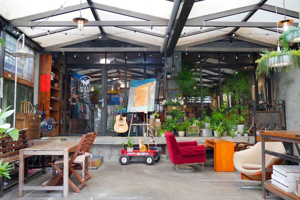 特有種商行|魏德聖導演開的餐廳,從台南搬到台北,結合美食、藝文、電影和音樂 @飛天璇的口袋