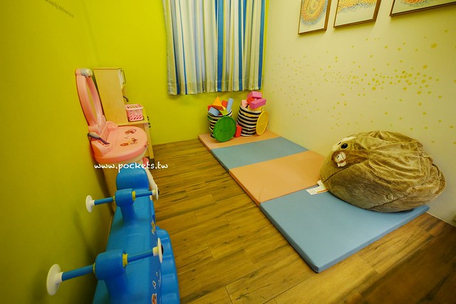 埃及白宮┃宜蘭親子民宿:溜滑梯主題套房,還有游泳池、電動車、下午茶和豐盛早餐,一入住就賴著不想走的小孩天堂 @飛天璇的口袋