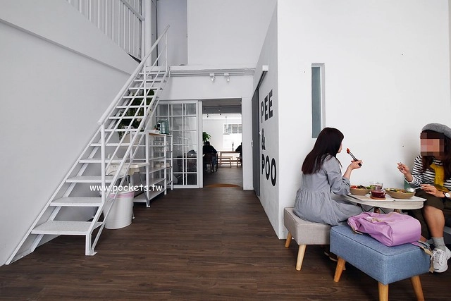 BOWL Fast Slow Food:北歐風格新建築,IG打卡熱門景點,少油少鹽健康食材,草悟道巷弄美食推薦 @飛天璇的口袋