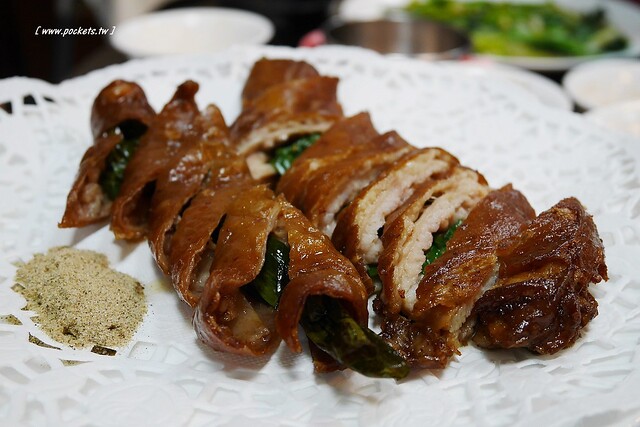 劉家酸菜白肉鍋:高雄超人氣連鎖火鍋店進駐台中,下午時段火鍋只要半價,鄰近南屯IKEA和向上花市 @飛天璇的口袋