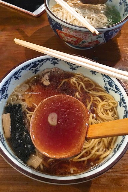 【日本東京】銀座梵天拉麵.Ginzabonten~醬油味噌湯頭為主的麵,銀座一丁目10出口旁,還有少見的酸辣麵是濃濃的台式風味 @飛天璇的口袋