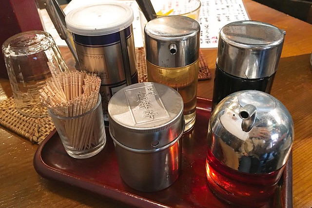 【日本東京】銀座梵天拉麵.Ginzabonten~醬油味噌湯頭為主的麵,銀座一丁目10出口旁,還有少見的酸辣麵是濃濃的台式風味 @飛天璇的口袋