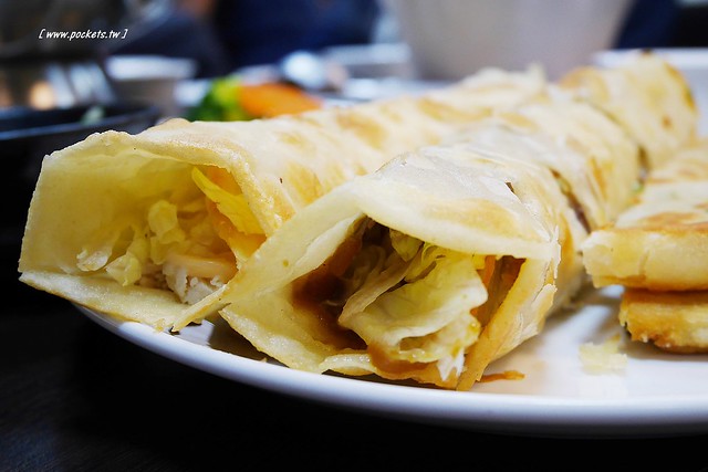 劉家酸菜白肉鍋:高雄超人氣連鎖火鍋店進駐台中,下午時段火鍋只要半價,鄰近南屯IKEA和向上花市 @飛天璇的口袋