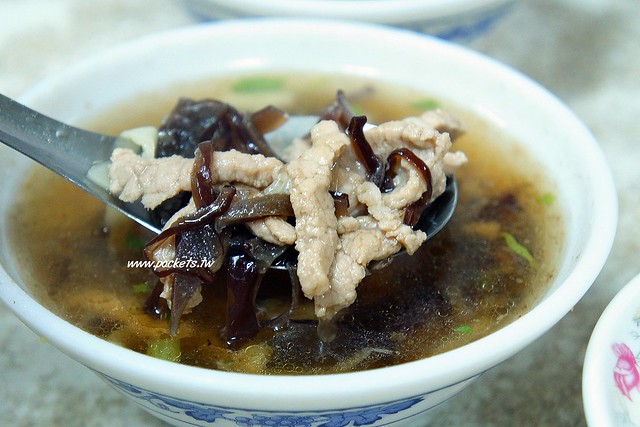 彰化夜市爌肉飯|彰化人說沒吃過夜市爌肉飯就不算來過彰化!限量總是殘酷的,一開店就秒殺完售的超人氣美食 @飛天璇的口袋