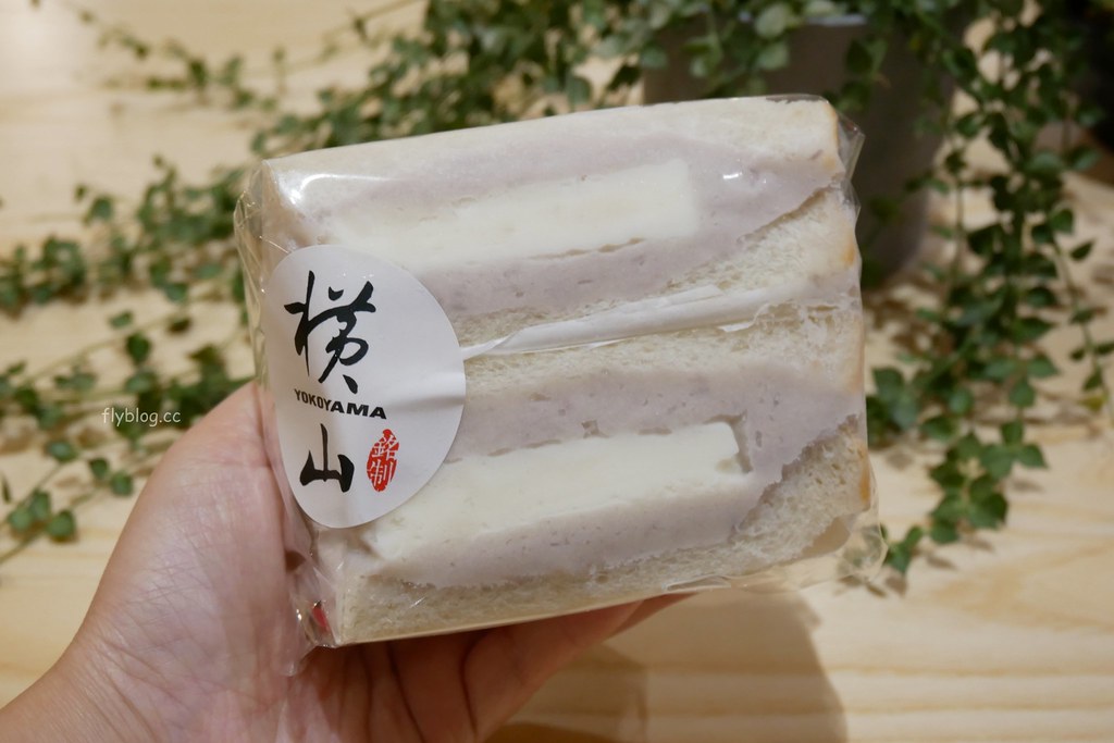 橫山銘製三明治專賣店┃台中西屯:草莓控會失心瘋的爆餡三明治,還有季節水果和巧士達芋泥 @飛天璇的口袋