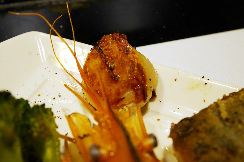 JD川味鐵板燒┃台中西區美食:海港直送新鮮魚貨,雙人套餐$599元,CP值超高的平價鐵板燒,文末抽出三份免費二姨太套餐 @飛天璇的口袋