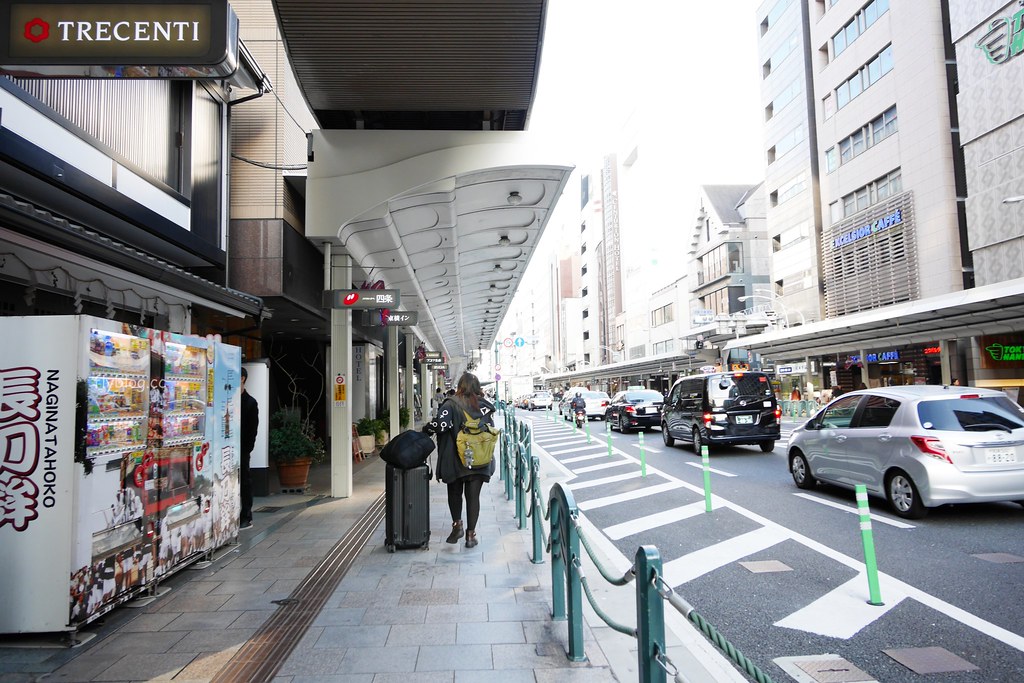 日本京都|東橫INN京都烏丸四条.京都市區住宿推薦,地鐵四条站一出站就抵達 @飛天璇的口袋