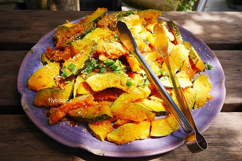 南投水里|阿成的家.在龍眼樹下吃百匯料理,大哥窯烤歐式麵包 @飛天璇的口袋