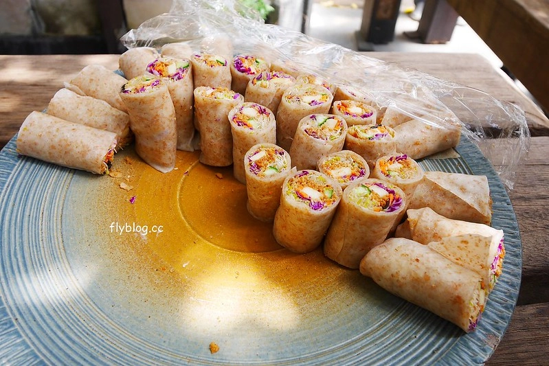 南投水里|阿成的家.在龍眼樹下吃百匯料理,大哥窯烤歐式麵包 @飛天璇的口袋