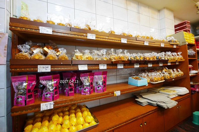 台中南區|榮記餅店.好吃的台式馬卡龍牛粒,隱藏第三市場的老牌糕餅店 @飛天璇的口袋