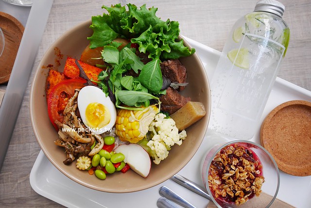 BOWL Fast Slow Food:北歐風格新建築,IG打卡熱門景點,少油少鹽健康食材,草悟道巷弄美食推薦 @飛天璇的口袋