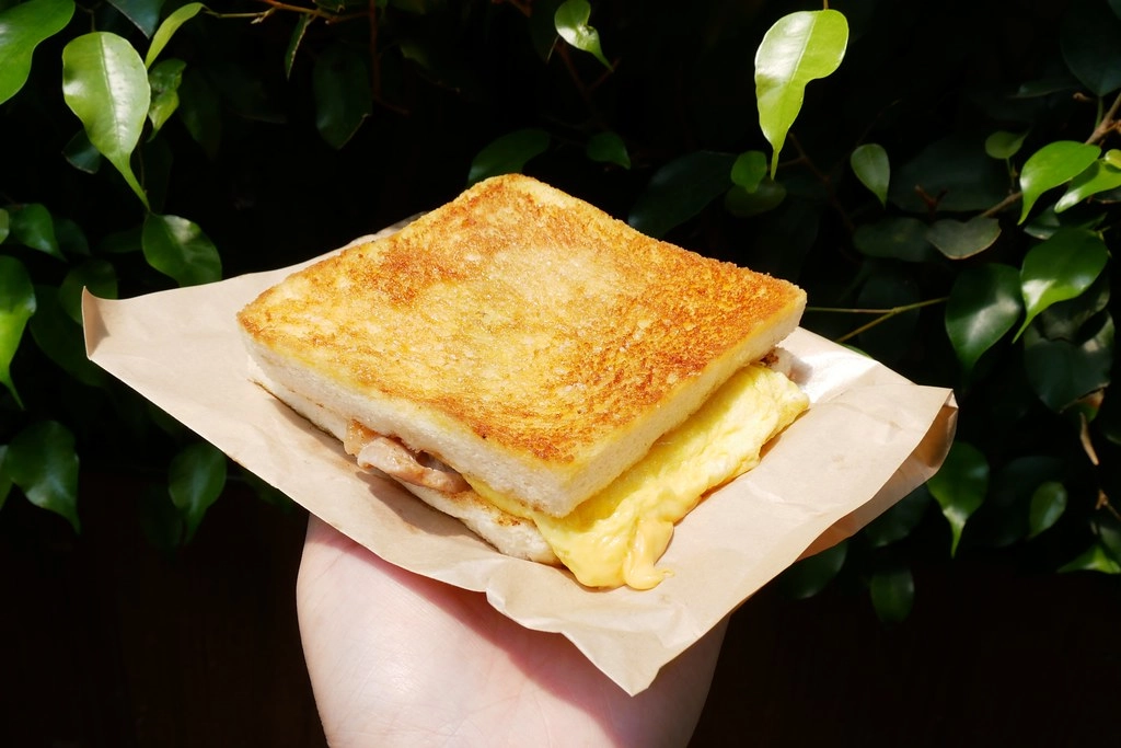 台中北區|三明主義,創意焦糖外皮好特別,口味鹹甜鹹甜好滋味 @飛天璇的口袋