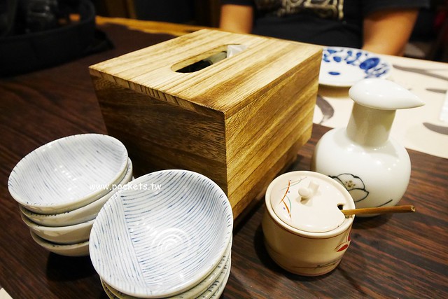 Kama 釜かま日式丼飯專門店┃台中南屯美食:以日本江戶時代為風情,漂亮特別的建築美學設計,公益路美食商圈又一選擇 @飛天璇的口袋