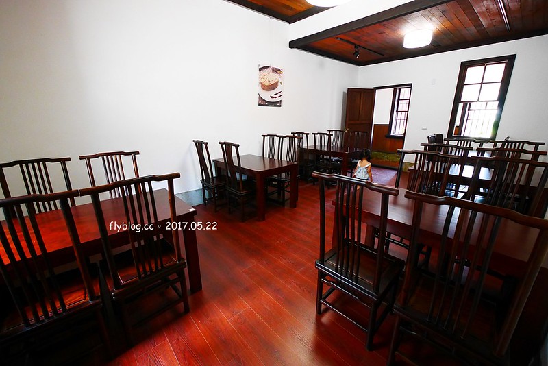 一德洋樓.台中市歷史建築林懋陽故居┃台中北屯美食:百年古蹟再造,結合一德藝文茶館、禧院喜餅、羅布森書蟲房冊惦、布朗尼甜點,未來還會有兒童沙坑和遊戲區 @飛天璇的口袋