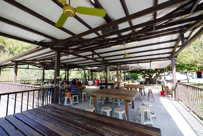 南投水里|阿成的家.在龍眼樹下吃百匯料理,大哥窯烤歐式麵包 @飛天璇的口袋