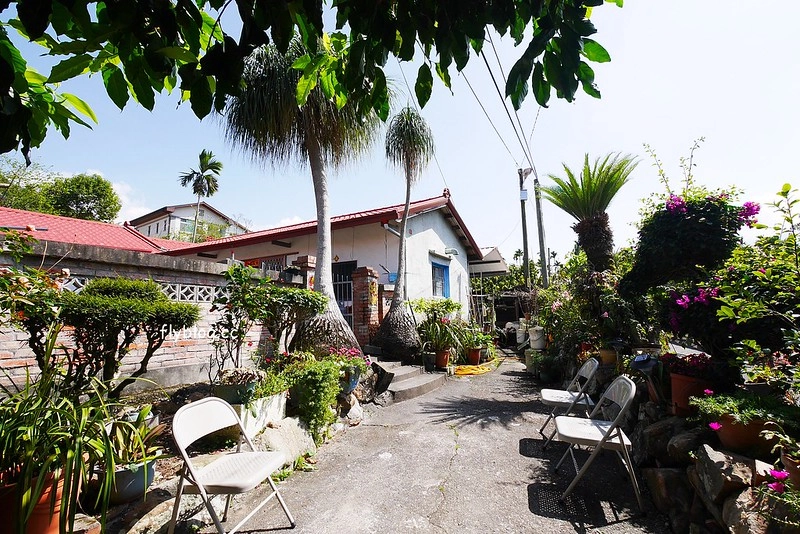 南投水里|阿成的家.在龍眼樹下吃百匯料理,大哥窯烤歐式麵包 @飛天璇的口袋