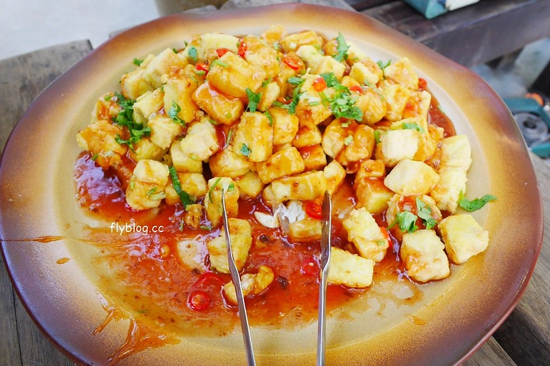 南投水里|阿成的家.在龍眼樹下吃百匯料理,大哥窯烤歐式麵包 @飛天璇的口袋