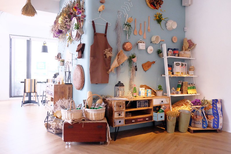 日許時間┃台中北區美食:充滿日式雜貨風的餐廳,餐點輕爽平價好吃,轉角遇見都市中的叢林 @飛天璇的口袋