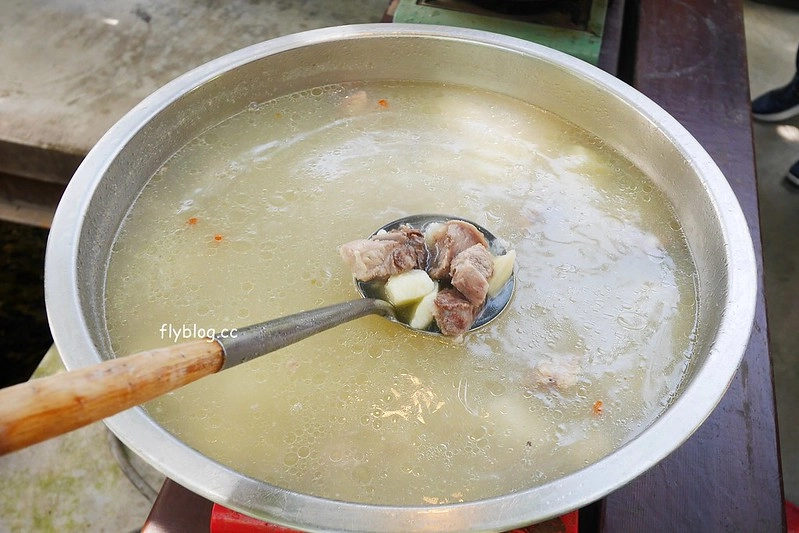 南投水里|阿成的家.在龍眼樹下吃百匯料理,大哥窯烤歐式麵包 @飛天璇的口袋