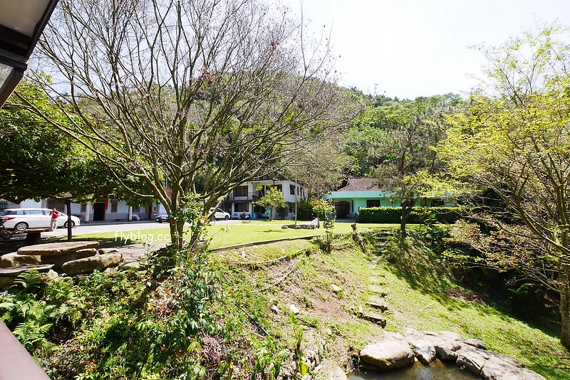 南投水里|阿成的家.在龍眼樹下吃百匯料理,大哥窯烤歐式麵包 @飛天璇的口袋