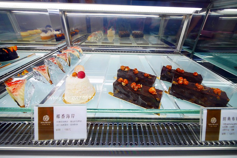 一德洋樓.台中市歷史建築林懋陽故居┃台中北屯美食:百年古蹟再造,結合一德藝文茶館、禧院喜餅、羅布森書蟲房冊惦、布朗尼甜點,未來還會有兒童沙坑和遊戲區 @飛天璇的口袋