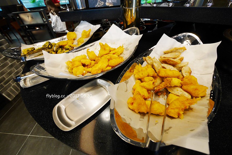 【台中北區】兩餐韓國年糕火鍋,$299元無限量吃到飽!吃完年糕後再做炒飯,中友百貨商圈一樓 @飛天璇的口袋