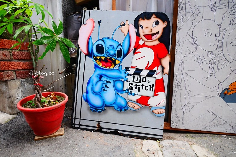 蒔初甜點@二店┃台中西區美食:隱藏在林森路動漫巷裡的超人氣甜點店,同場加映動漫巷各種新的彩繪卡通,還有最新的「你的名字」電影海報畫面 @飛天璇的口袋