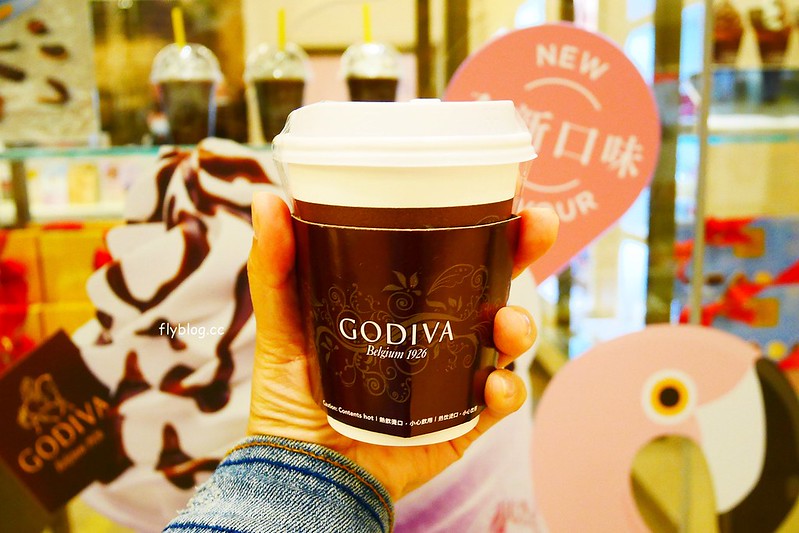 GODIVA比利時巧克力┃台中西屯美食:巧克力界的LV精品,霜淇淋、冰沙是夏季的最愛,貴氣十足頂級巧克力冰淇淋 @飛天璇的口袋