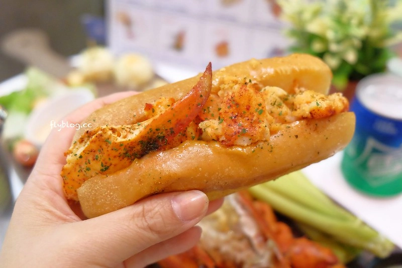 Captain Lobster龍蝦堡台中快閃店┃台中西屯美食:整隻500公克重的豪華活龍蝦,還多了古巴三明治和松葉蟹堡,超霸氣龍蝦套餐千元有找 @飛天璇的口袋