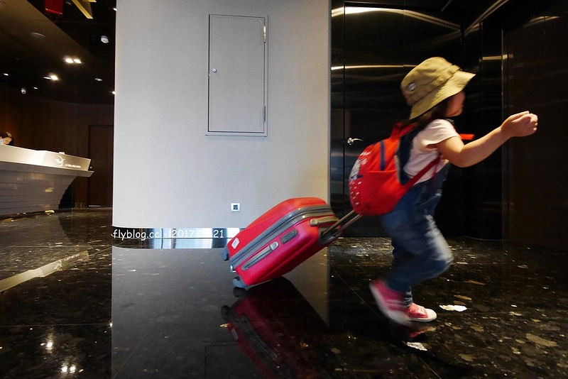 【高雄三民】頭等艙飯店.站前館,高雄兩天一夜小旅行,推薦離高雄火車站最近的頭等艙商務飯店,吃美食、逛街購物都方便 @飛天璇的口袋