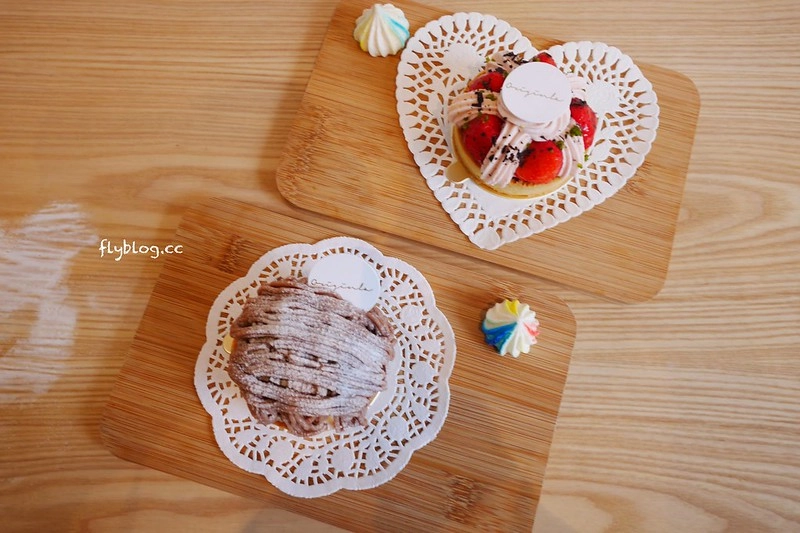 蒔初甜點@二店┃台中西區美食:隱藏在林森路動漫巷裡的超人氣甜點店,同場加映動漫巷各種新的彩繪卡通,還有最新的「你的名字」電影海報畫面 @飛天璇的口袋