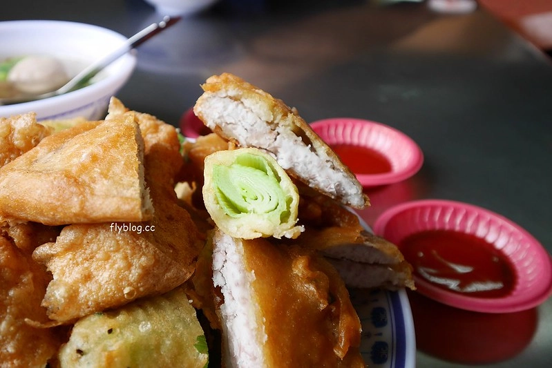 赤水扣仔嗲|位於松柏嶺附近的「赤水扣仔嗲」,有著濃濃古早味的銅板美食 @飛天璇的口袋