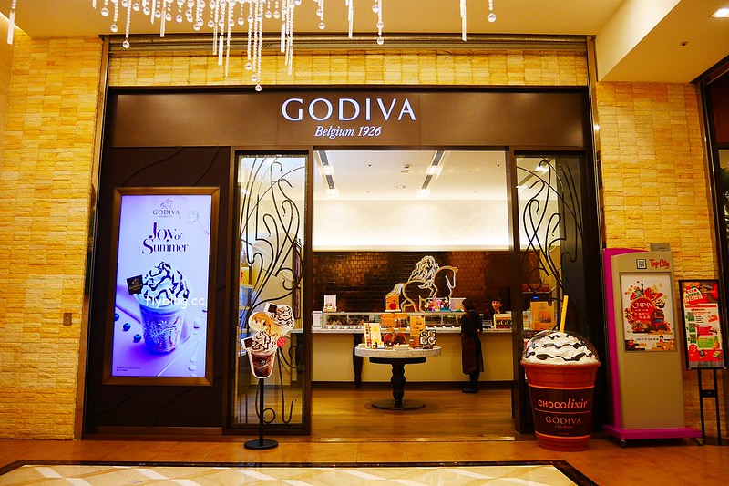 GODIVA比利時巧克力┃台中西屯美食:巧克力界的LV精品,霜淇淋、冰沙是夏季的最愛,貴氣十足頂級巧克力冰淇淋 @飛天璇的口袋