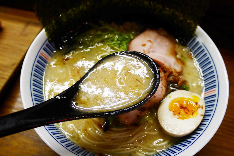 有囍拉麵:從深夜食堂起家的拉麵店,還有日本點餐機投幣點餐 @飛天璇的口袋