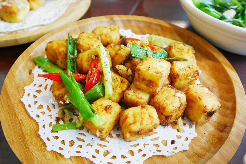 帥鍋冰室┃台中西屯美食:香港人開的港式飲茶餐廳,位於中科商圈福科路,裝潢復古很道味,餐點口味還不錯 @飛天璇的口袋