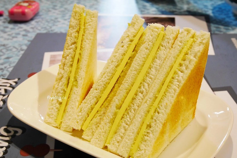 Mamak檔星馬料理┃台中西區美食:正宗馬來西亞風味料理餐廳,台中店進駐草悟道商圈,餐點美味選擇性多 @飛天璇的口袋