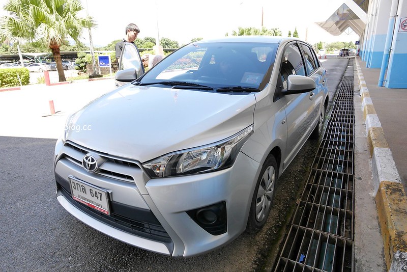 泰國租車分享|曼谷素萬那普機場租車.泰國自駕一天500元起!機場租車流程、泰國租車費用、泰國交通規則 @飛天璇的口袋