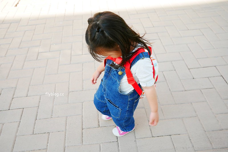 【台中北屯】台中洲際棒球場,台中棒球故事館文創園區,好運來迷你蛋婚宴會館,彩色馬卡龍貨櫃屋,IG打卡拍照和遛小孩的好地方 @飛天璇的口袋