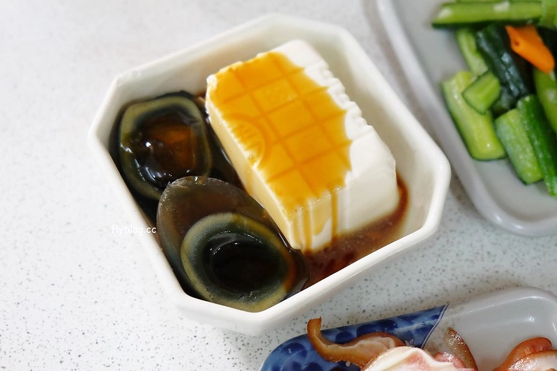 宜蘭楊彩卿魚丸米粉專賣店|員山在地50年著名米粉湯老店,魚丸也是招牌人氣必點 @飛天璇的口袋